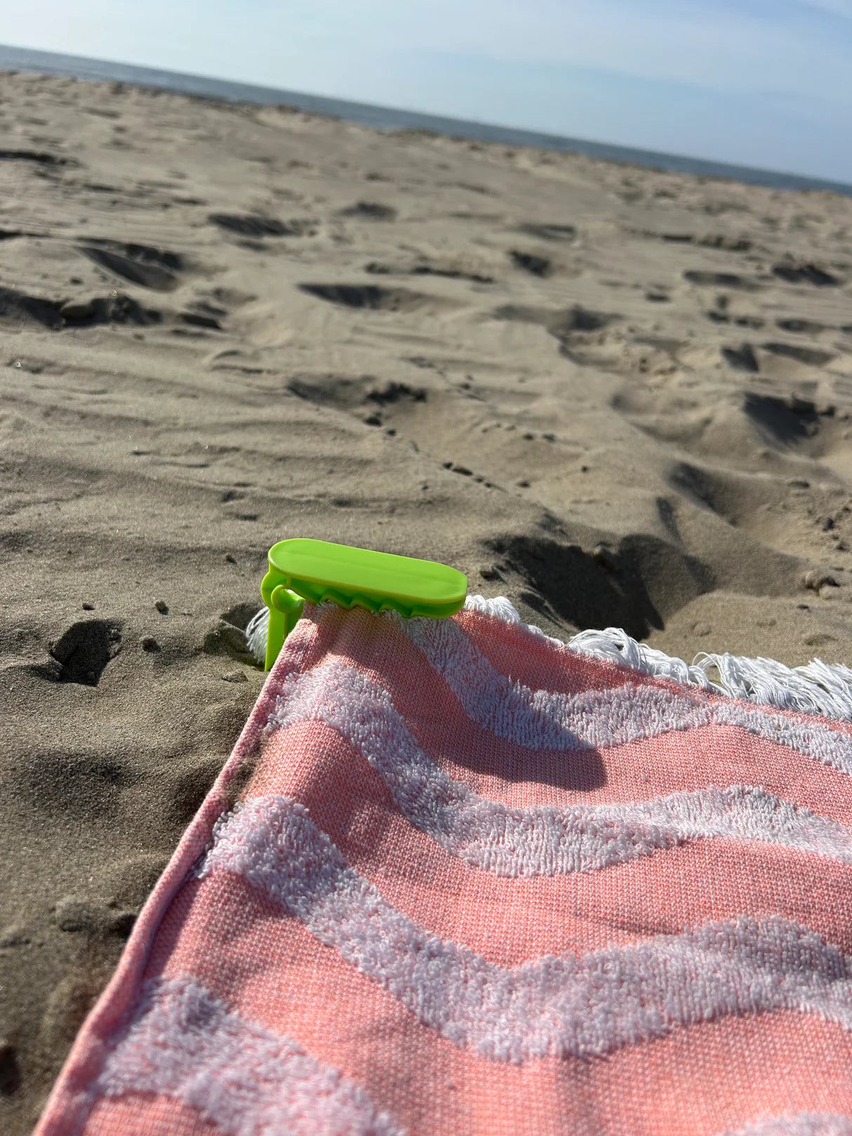 Beach towel clips green - 4 pieces