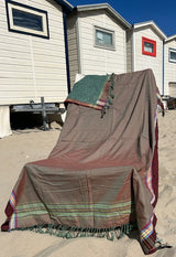 Olivfarbenes Strandtuch