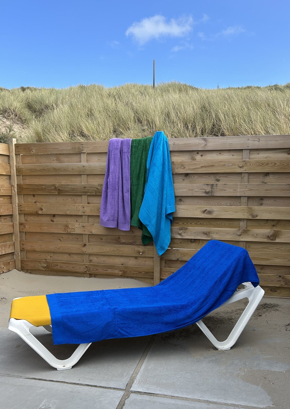 Kobaltblaues Strandtuch