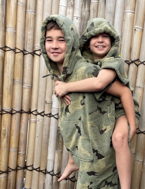 Kinder surfponcho Camouflage