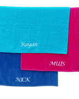 Velours strandlaken met borduring