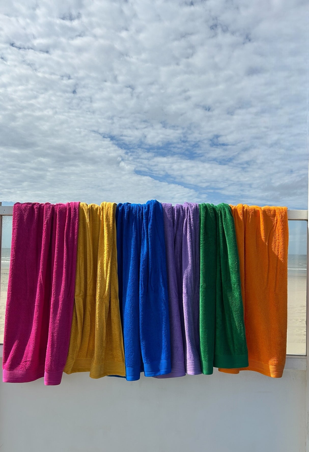 Kobaltblaues Strandtuch